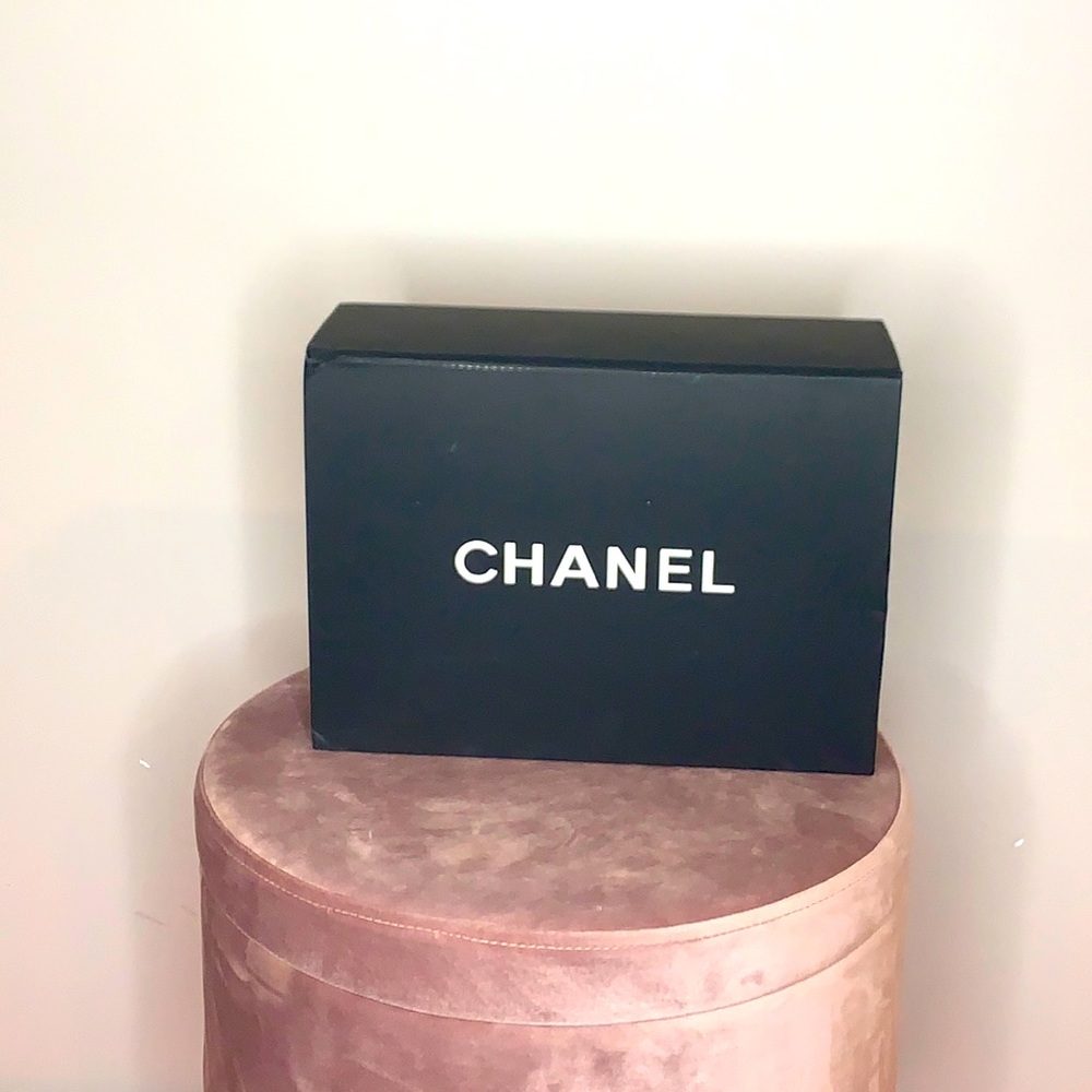Small Chanel magnetic box